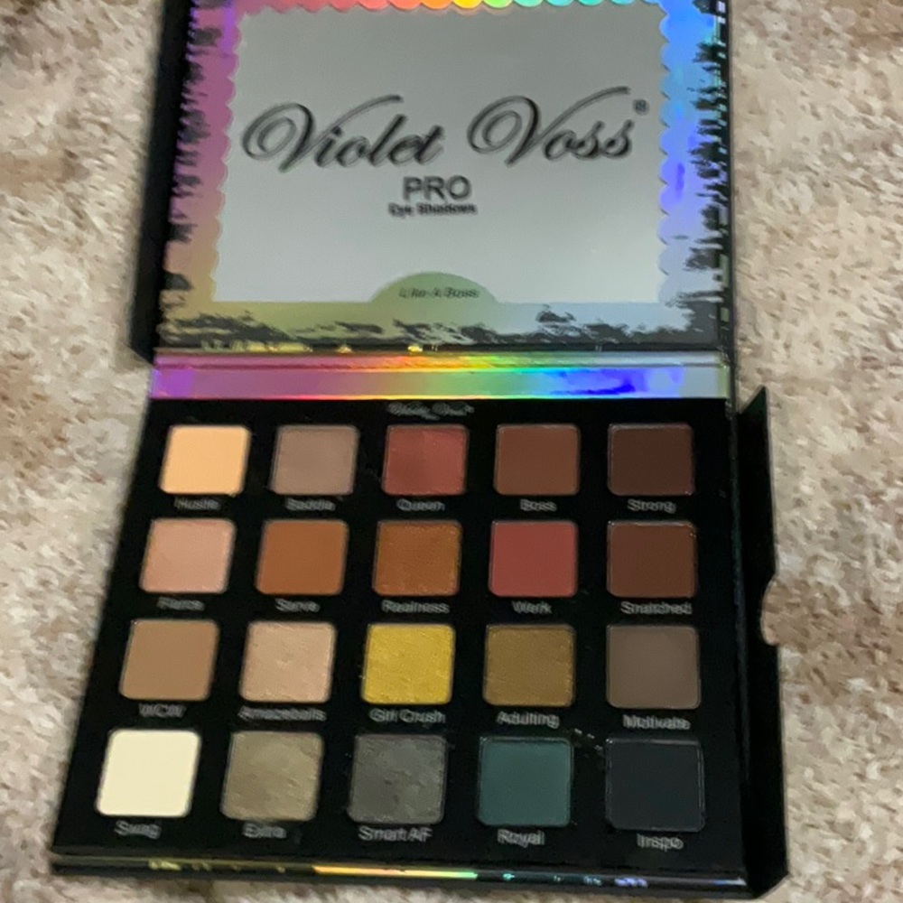 Violet Voss Like A Boss Pro Eyeshadow palette